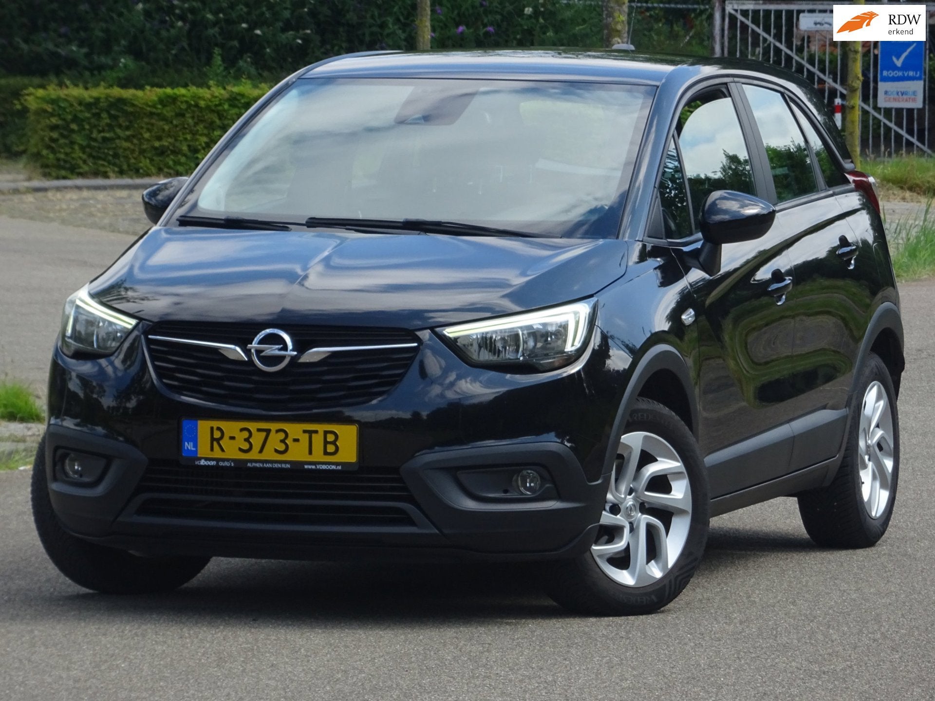 Opel Crossland X 1.2 Turbo 120 Jaar Edition NAVI/CARPLAY/PDC, Auto's, Voorwielaandrijving, Dealer onderhouden, 840 kg, Gebruikt