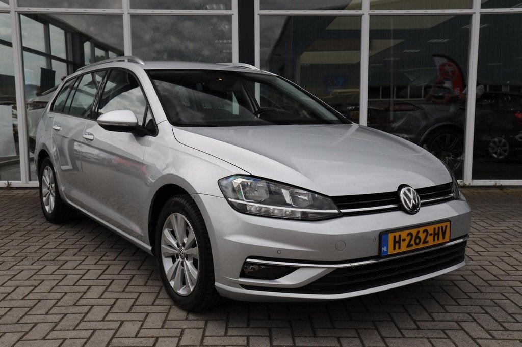 Volkswagen Golf 1.6 TDI Comfortline Business|Navi|ACC|Stoelv, Auto's, Voorwielaandrijving, Gebruikt, 4 cilinders, 116 pk