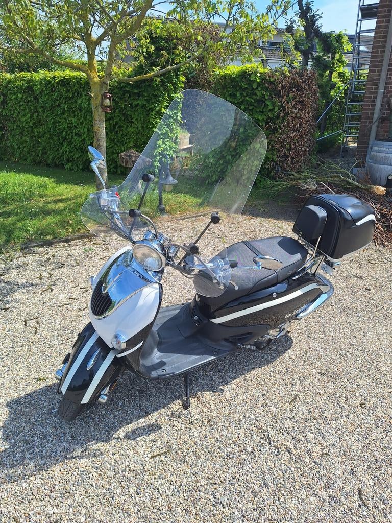 La Souris Retro Scooter - slechts 2500 km - Blauw Kenteken, Ophalen, Zo goed als nieuw, Benzine, Overige merken