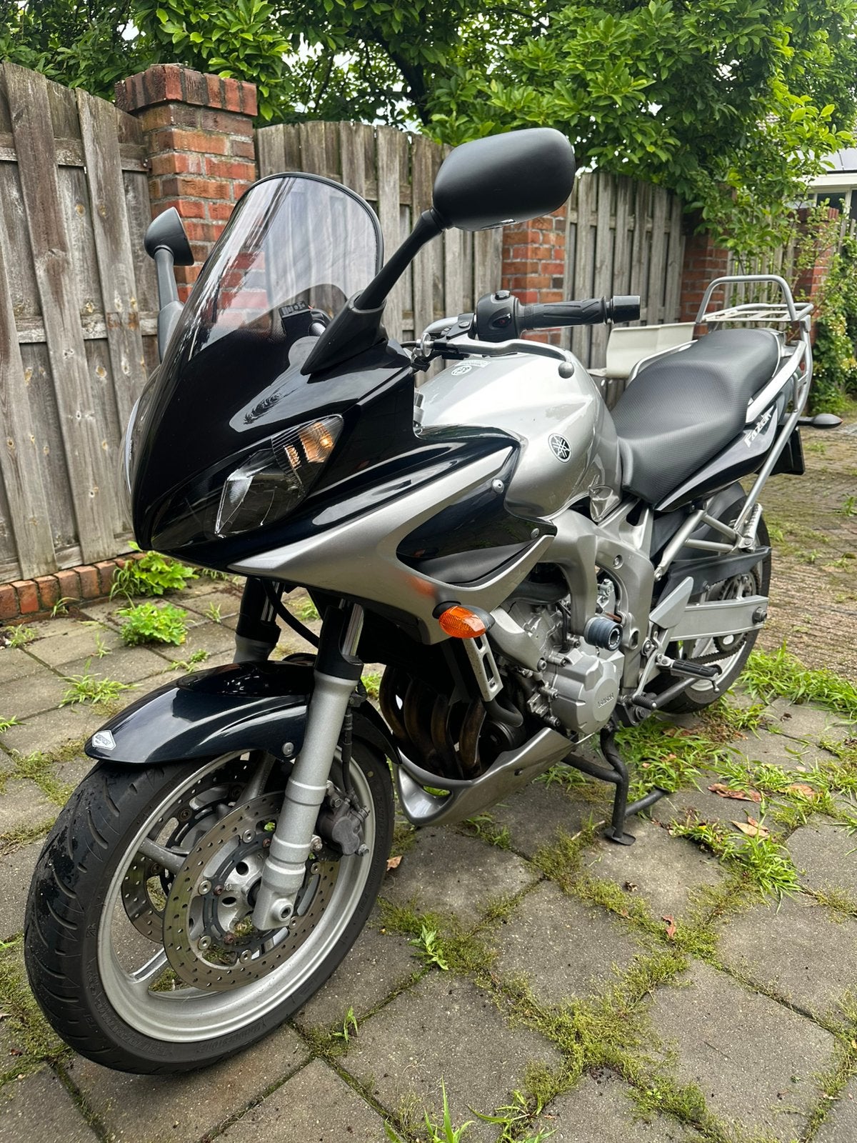 Yamaha Fazer RJ07 2004, Motoren, Motoren | Yamaha, Particulier, Toermotor, meer dan 35 kW, 4 cilinders, Motorrijbewijs A, Handgeschakeld