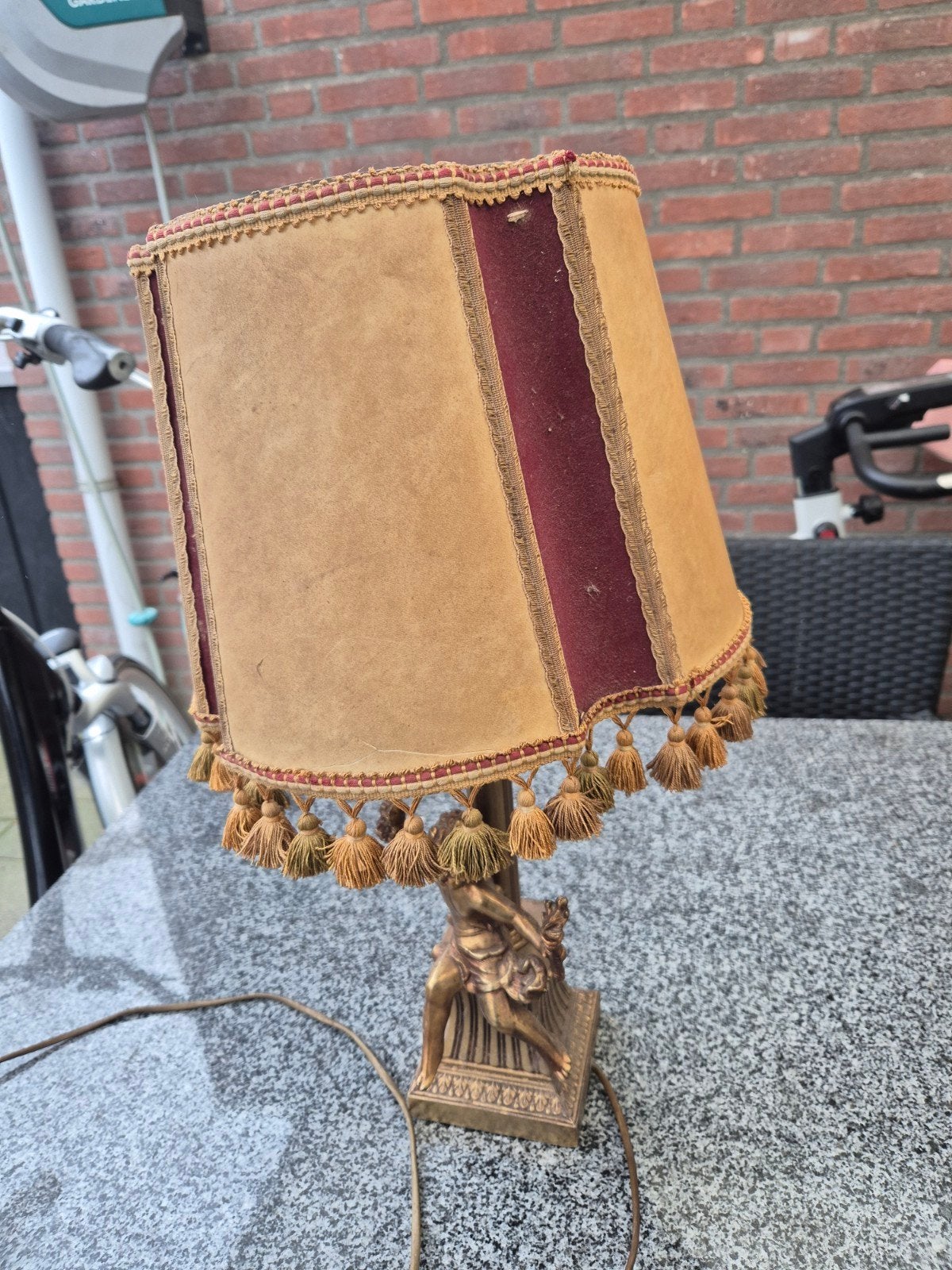 Kamerlamp, Ophalen