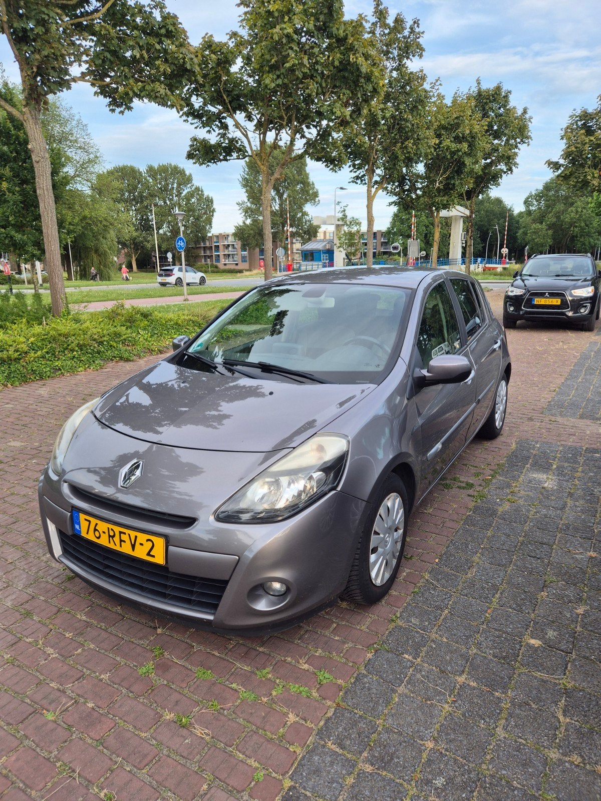 Renault Clio 3 1.5 dCI Parissiene - Goed onderhouden, Auto diversen, Automatten, Ophalen, Gebruikt