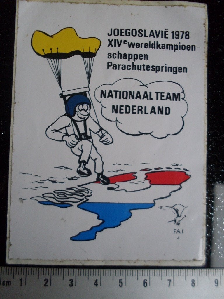 sticker joegoslavie 1978 wk parachute springen team NL, Verzenden, Zo goed als nieuw, Sport