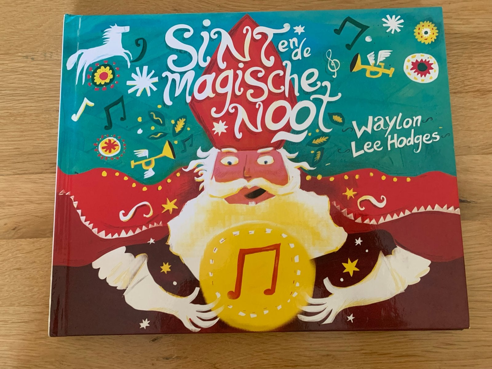 Sint en de Magische Noot & Pieten-Poezen - Sinterklaasboeken, Boeken, Jongen of Meisje, Ophalen of Verzenden, Zo goed als nieuw