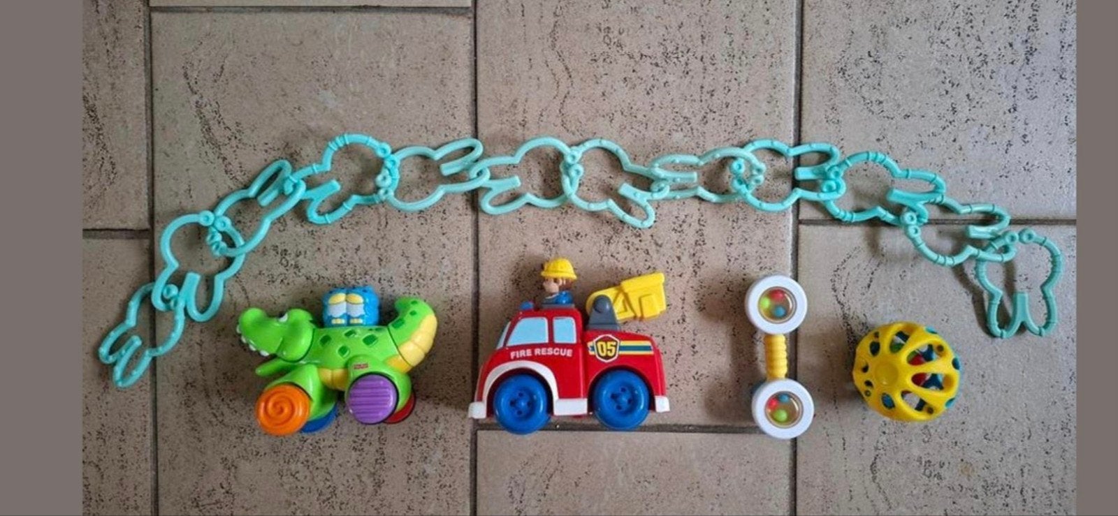 5 baby peuter speeltjes. Nijntje ketting, bal, krokodil. bal, Ophalen of Verzenden, Rammelaar