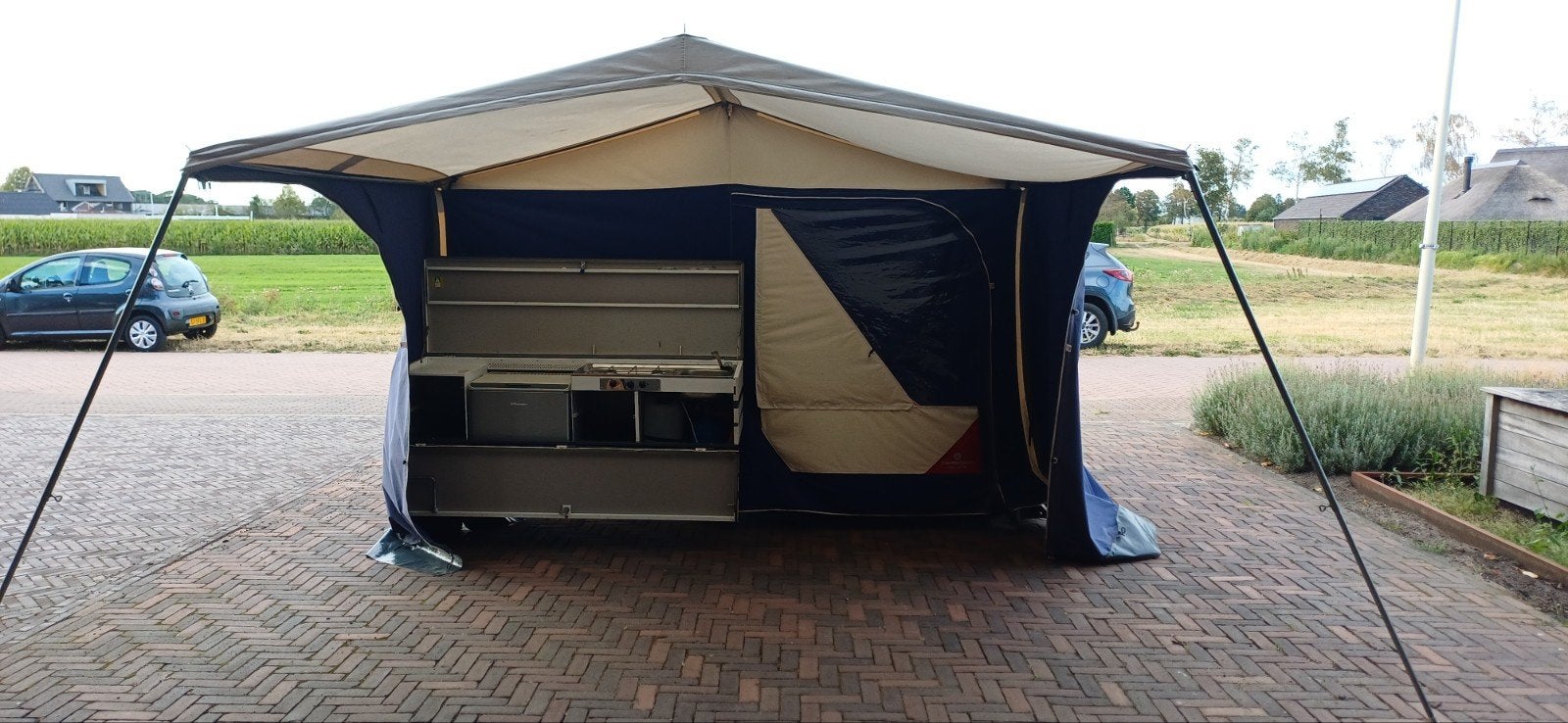 combi camp venezia vouwwagen met keuken en 4 slaapplaatsen, Ophalen