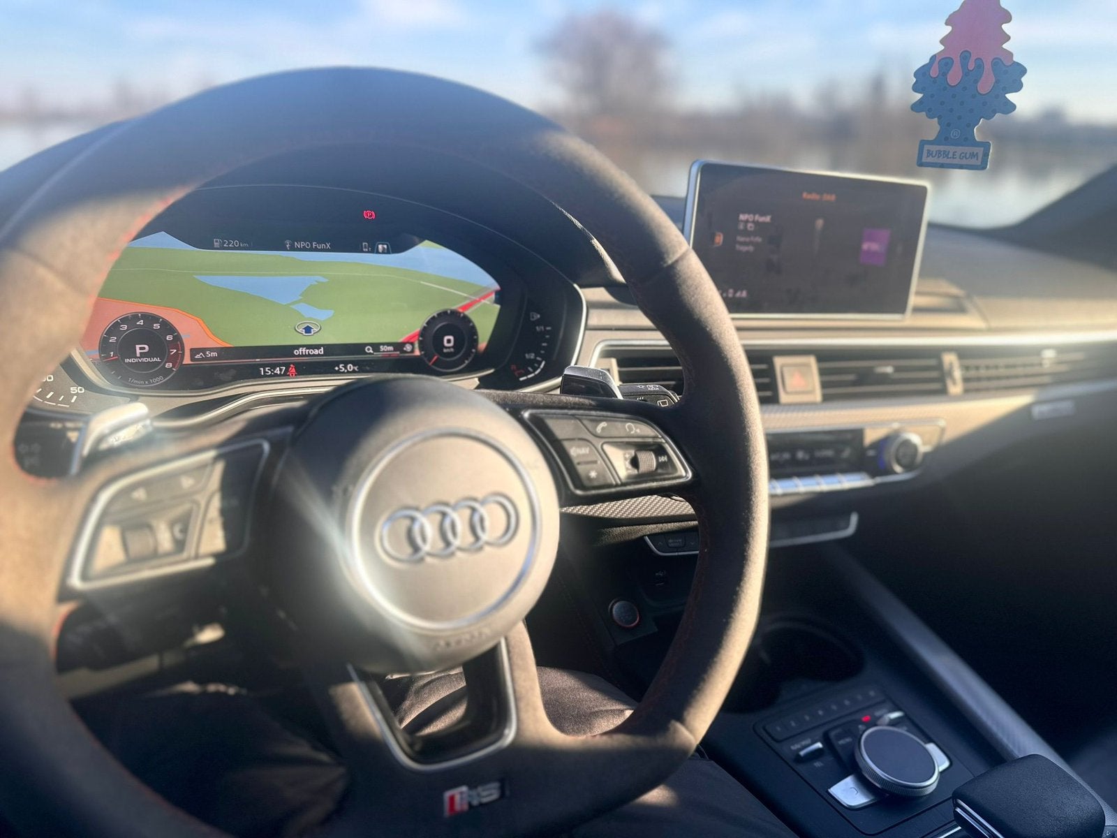 Foto 10 van Audi RS4 Avant 2.9 TFSI quattro Pano|HuD|RS Seat|B&O