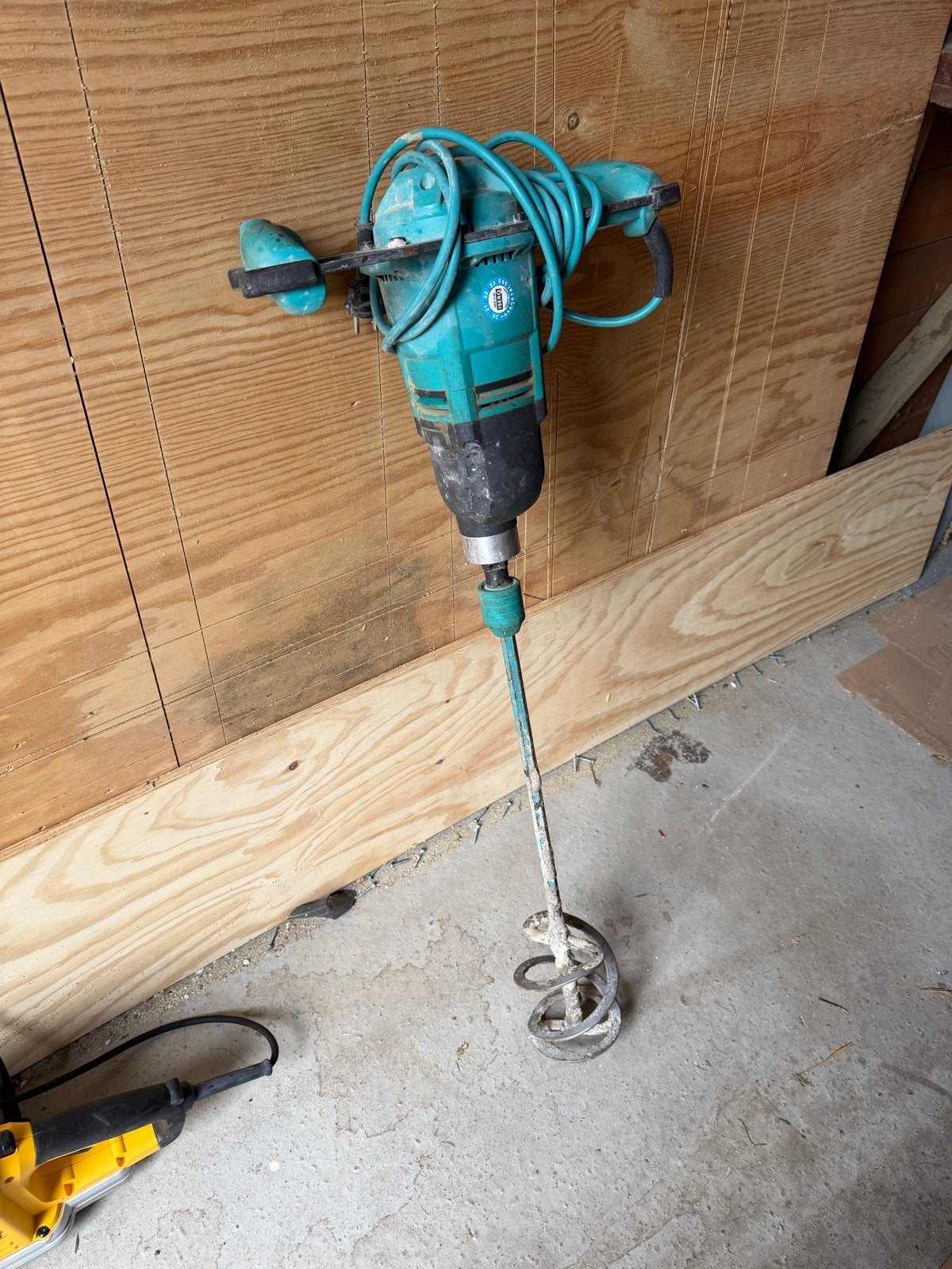 Robuuste mengmachine met mixer - Ideaal voor bouwklussen, Ophalen of Verzenden, Zo goed als nieuw