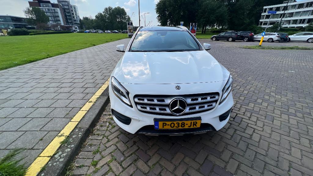 Mercedes-Benz GLA Gla200 1.6 115KW Aut7 2018 Wit, Euro 6, 715 kg, Leder en Stof, Wit