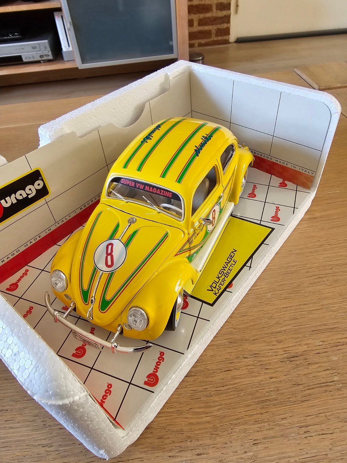 TE KOOP MOOIE BURAGO VOLKSWAGEN KAFER-BEETLE SCHAAL1:18

Nog, Ophalen of Verzenden, Zo goed als nieuw, Auto, Bburago