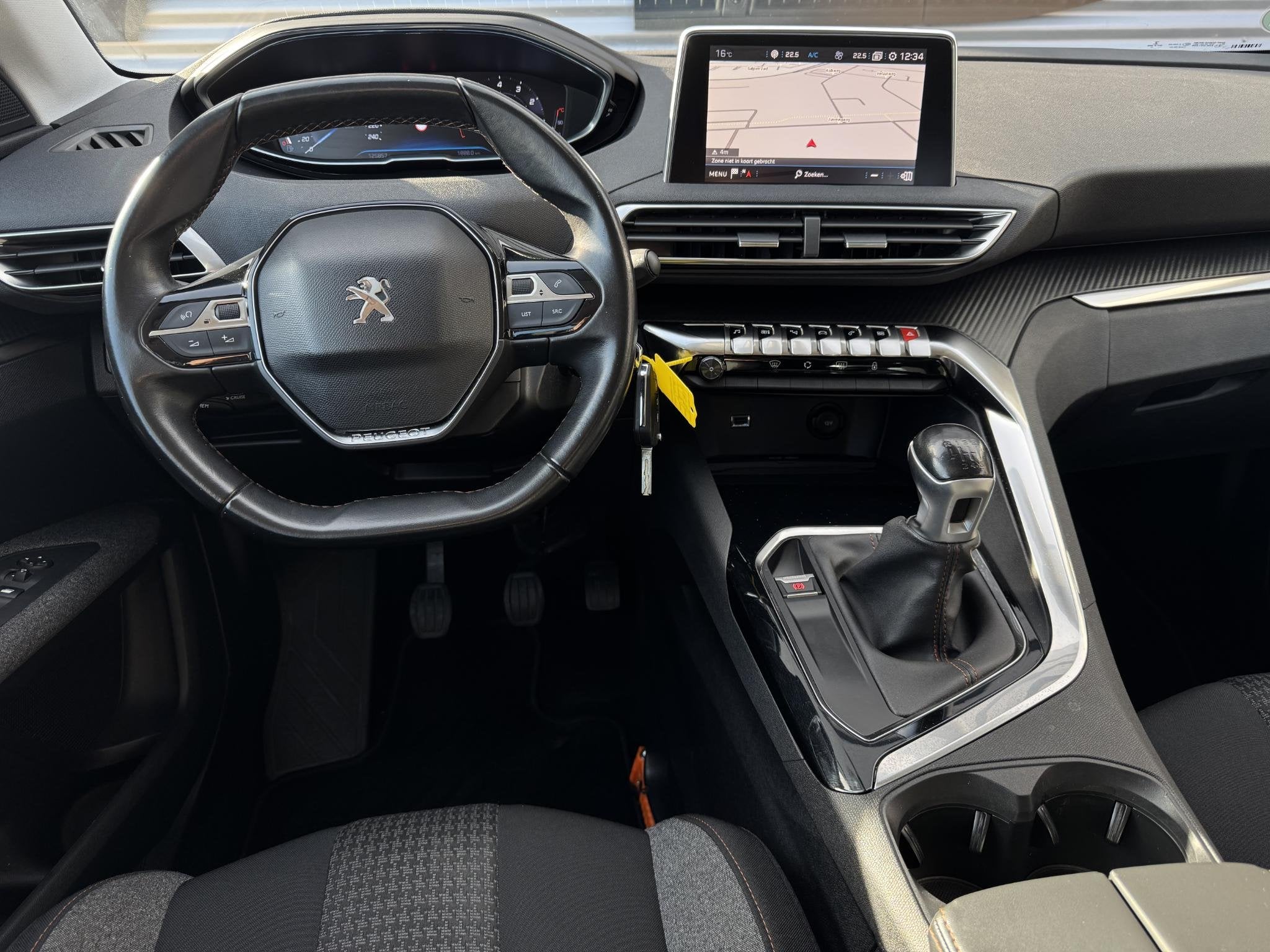 Peugeot 3008 1.2 PureTech Blue Lease Executive Navi|Carplay|, Stof, Gebruikt, Euro 6, 1199 cc