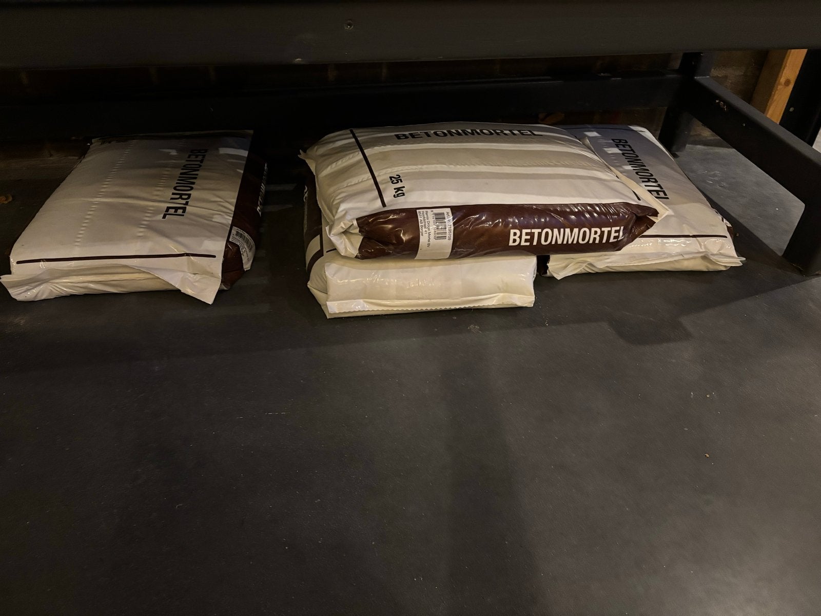 4 zakken Betonmortel nieuw 25 kg, Ophalen, Nieuw