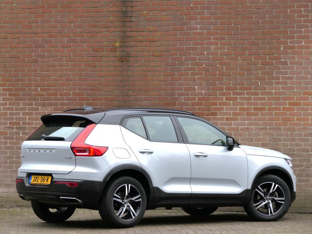 Volvo XC40 1.5 T3 AUT R-Design 12 MND garantie Camera / Appl, Auto's, Volvo, 12 maanden, Gebruikt, Euro 6, 163 pk