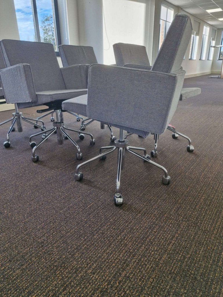 Luxe SV verrijdbare vergaderstoel / kuipstoel / clubfauteuil, Postbus, SV, Info@sv.nl, Ophalen of Verzenden