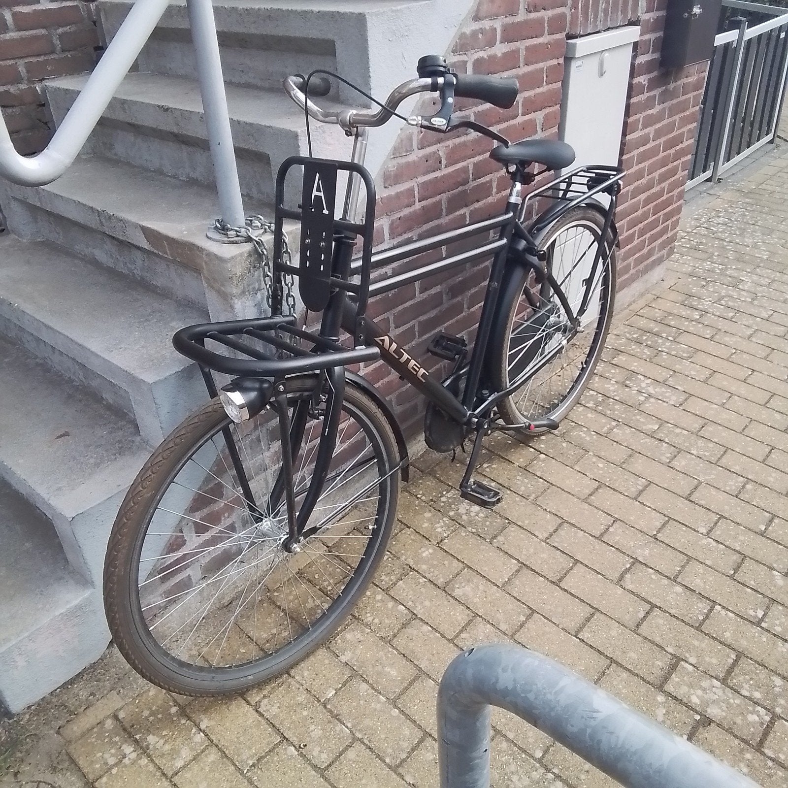 Altec transport fiets 28 inch met terug trap rem En voor rem, Ophalen of Verzenden, Zo goed als nieuw