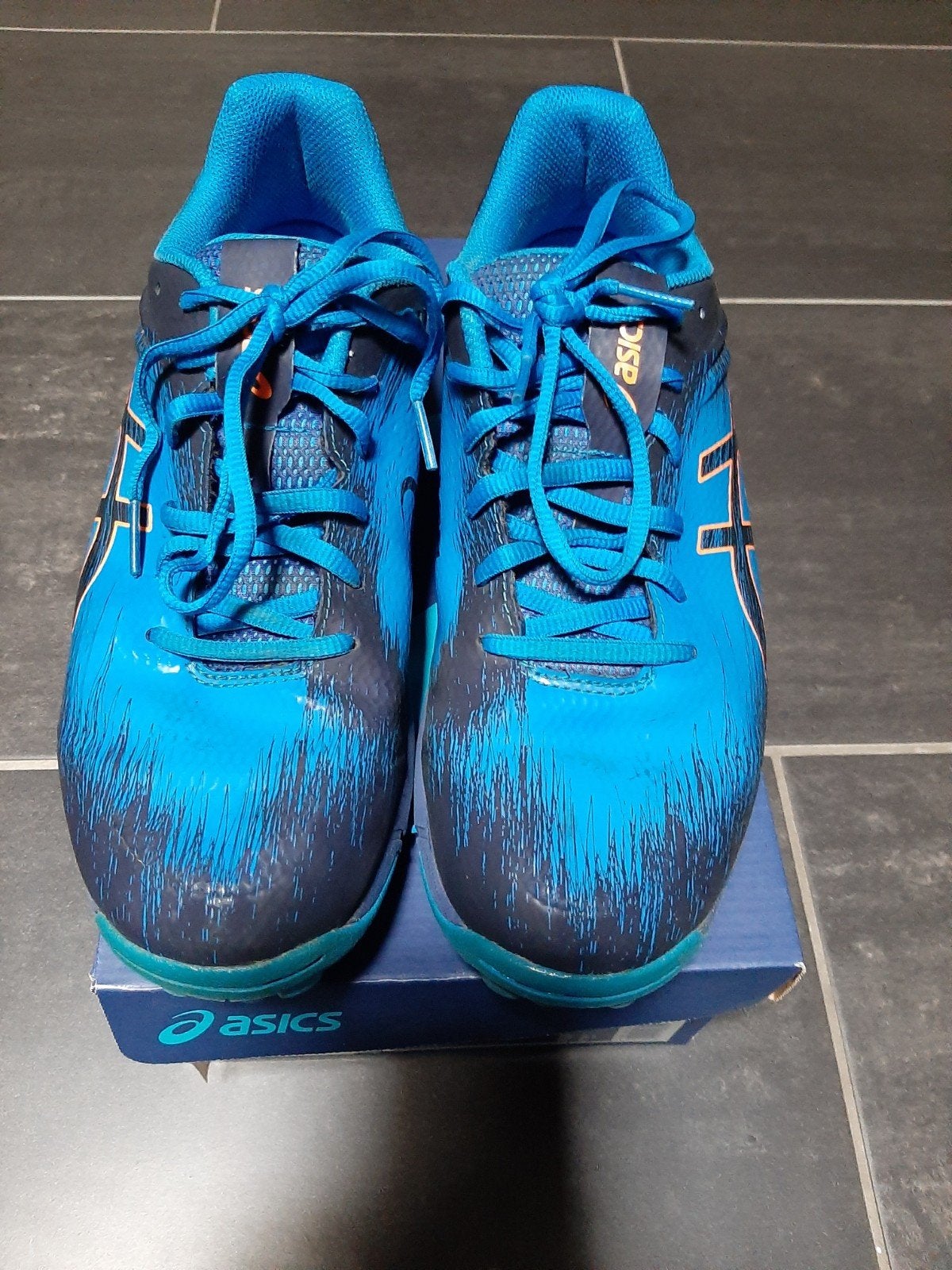 Asics Hockey schoenen maat 41,5, Ophalen of Verzenden, Zo goed als nieuw, Schoenen