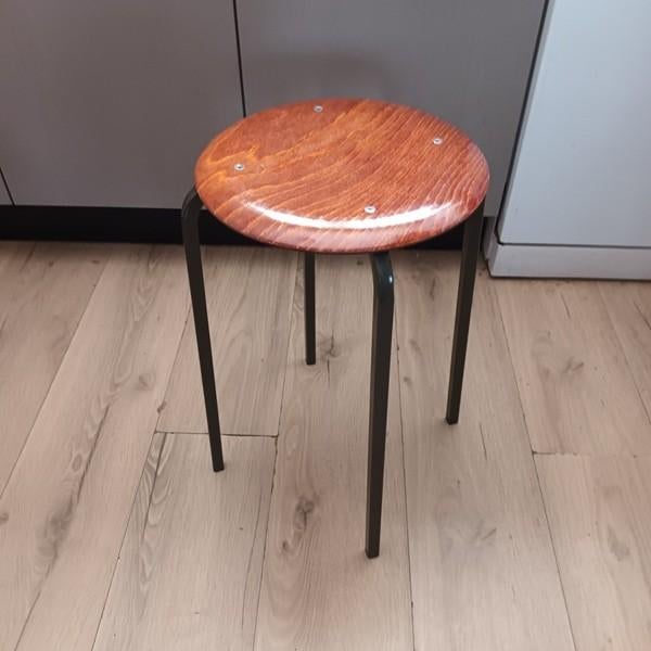 Kruk Eromes Nijmegen 49 cm  hoog en 30 cm diameter, Ophalen, Zo goed als nieuw, Kunststof