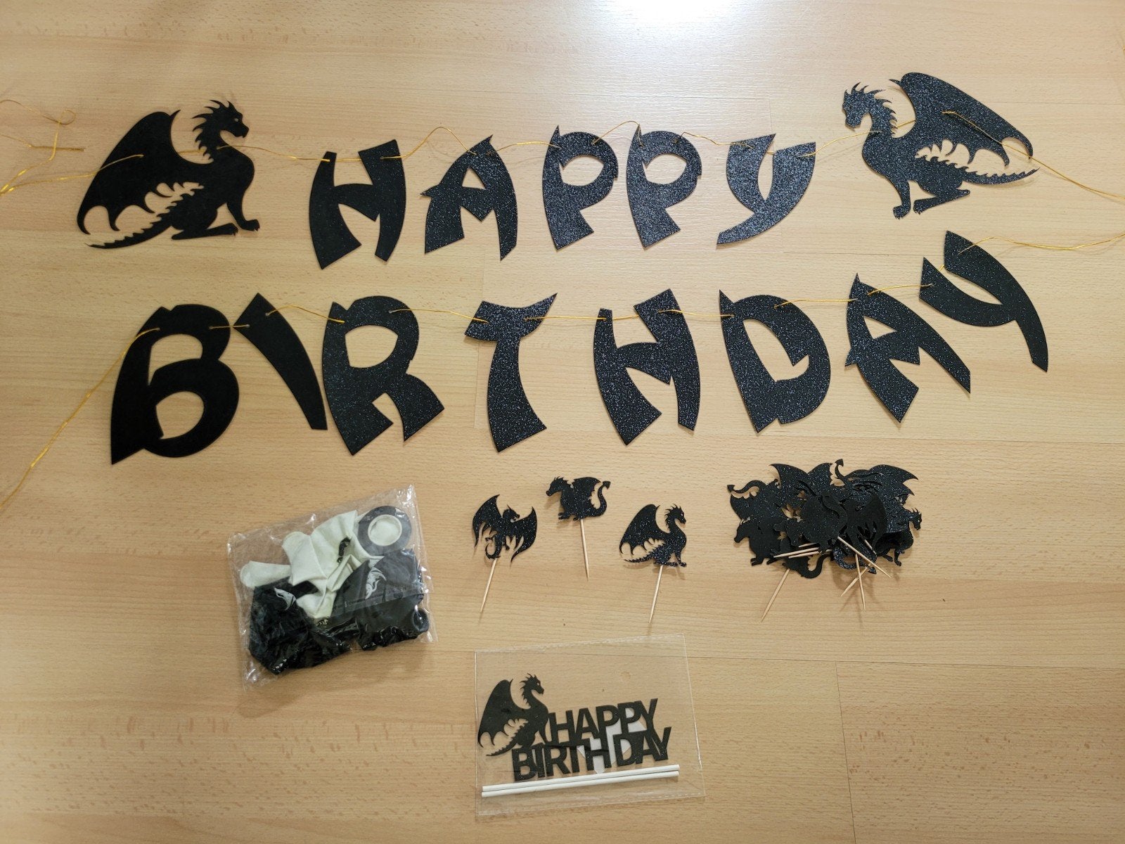Taarttopper cupcake topper draak letter slinger ballonnen, Ophalen of Verzenden, Zo goed als nieuw, Versiering, Verjaardag