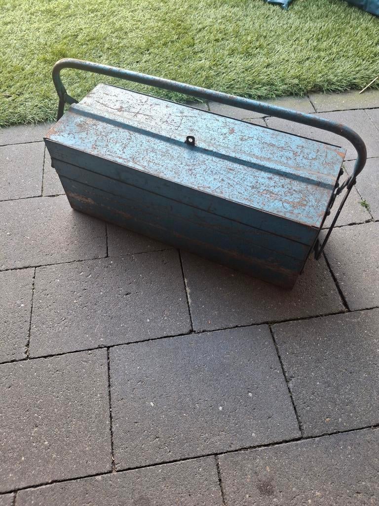 Vintage stalen gereedschapskist, Ophalen