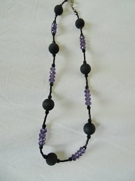 Ketting paars met zwart, Ophalen of Verzenden, Gebruikt, Paars, Overige materialen
