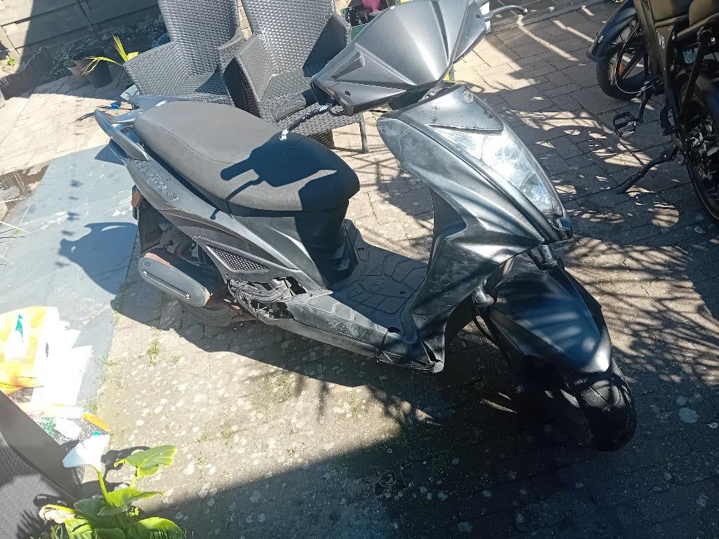 Scooter (Kymco Agility 50), Fietsen en Brommers, Scooters | Kymco, Ophalen, Gebruikt, Maximaal 45 km/u, Agility