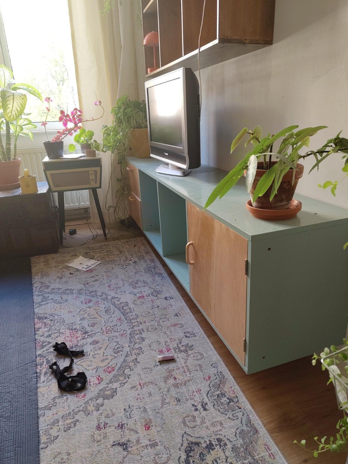 Hangkast/TV-meubel in hout en Farrow & Ball Dixblue, Ophalen, Zo goed als nieuw, 200 cm of meer, Minder dan 100 cm