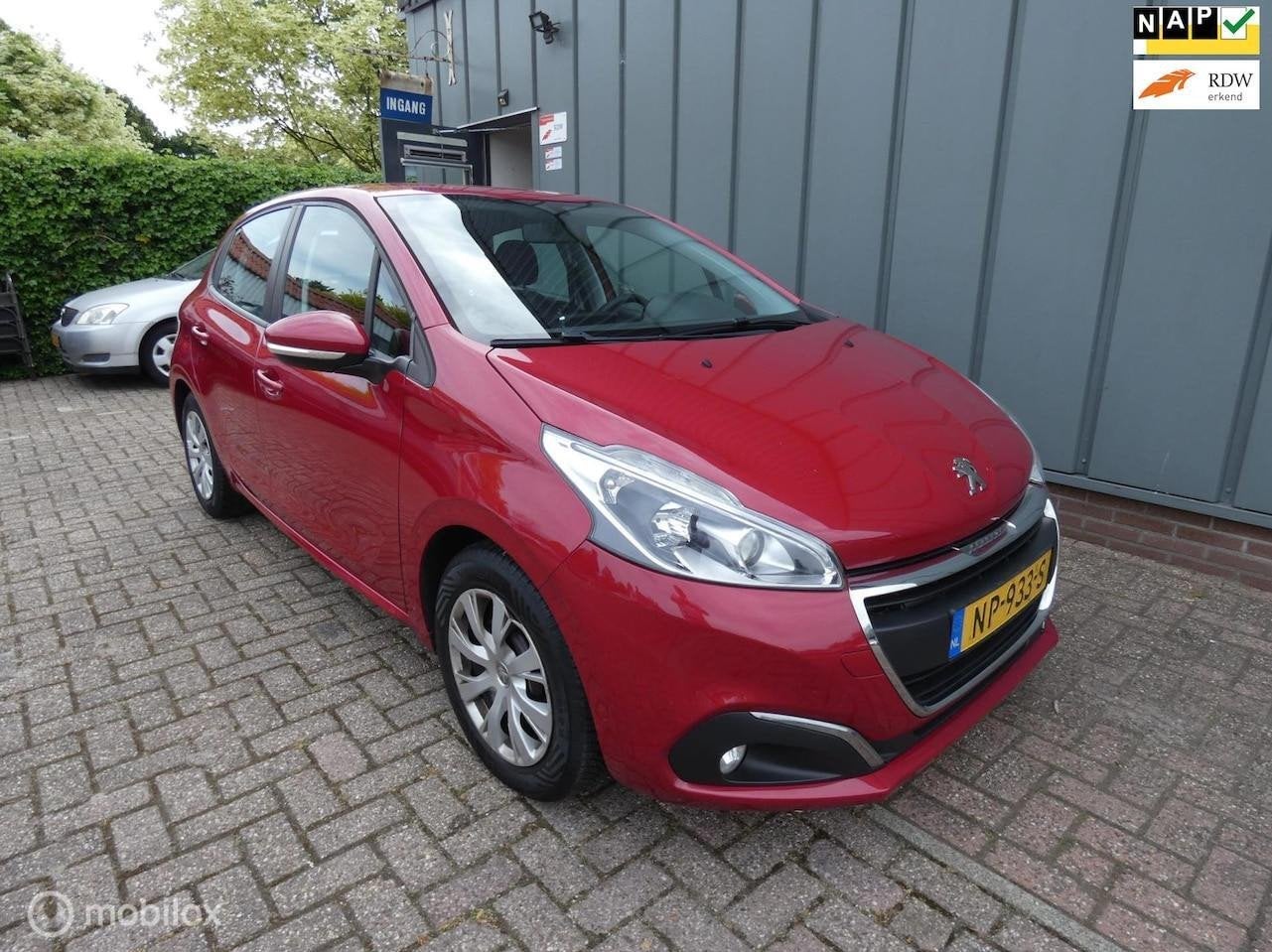 Peugeot 208 1.2 PureTech Blue Lion Navi - Airco - Cruise - A, Auto's, Voorwielaandrijving, Stof, 1199 cc, 82 pk