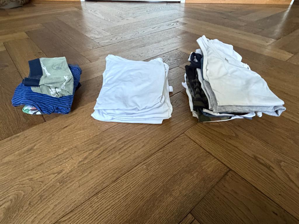 Grote partij jongens onderkleding: Hemden, T-shirts, Boxers, Ophalen of Verzenden, Gebruikt, Maat 128