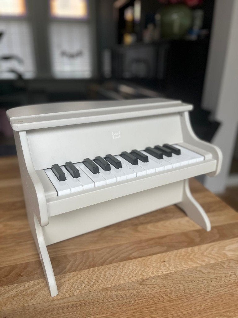Houten kinder piano van het merk Label-label, Ophalen, Zo goed als nieuw