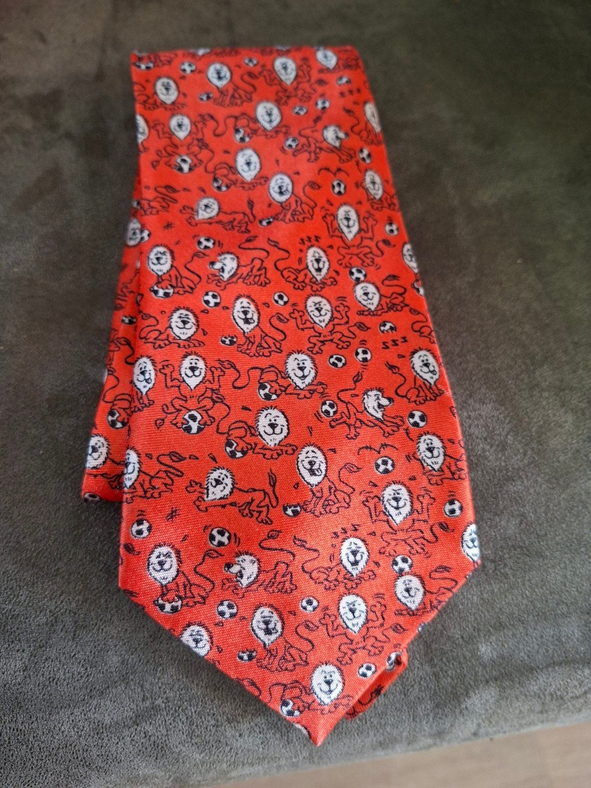 Voetbal stropdas met leeuwtjes (zeer geschikt voor op kantoo, Ophalen of Verzenden, Zo goed als nieuw, Blauw
