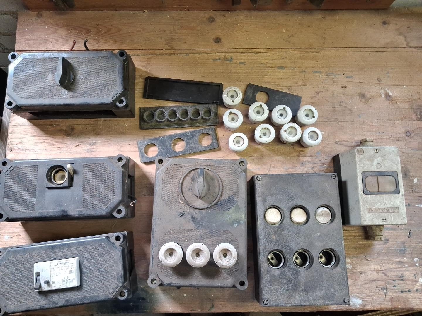 Partij oud schakelmateriaal Siemens Holec Schupa Telemecaniq, Ophalen, Gebruikt, Overige typen