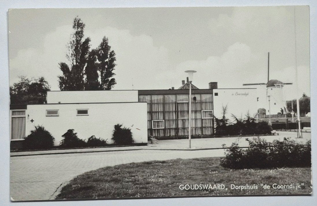 Goudswaard ( Z.H. ) Dorpshuis en molen, Verzamelen, Verzenden, 1960 tot 1980, Ongelopen, Zuid-Holland
