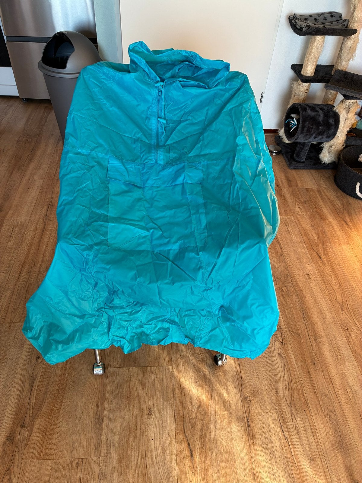 X-Travel Regenponcho voor op de fiets - One Size Fits All, Caravans en Kamperen, Regenkleding, Ophalen of Verzenden, Nieuw, Regenpak