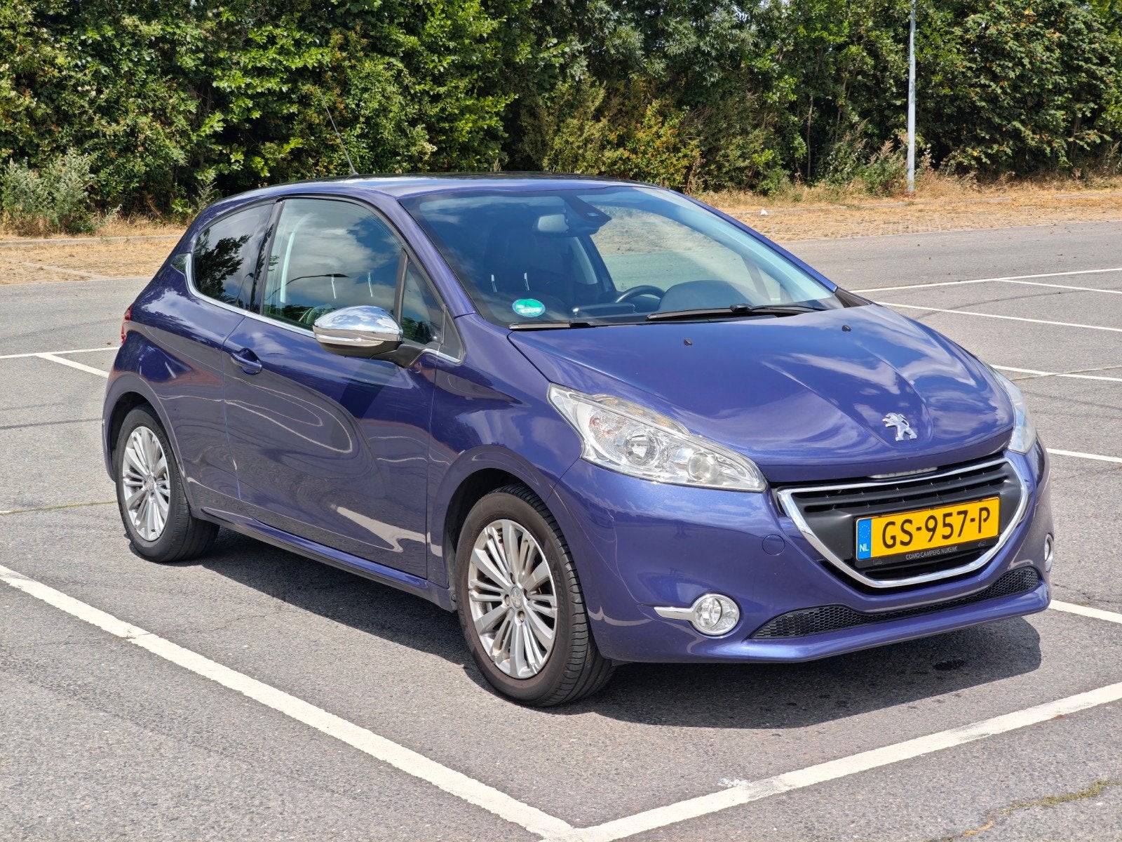 Peugeot 208 1.2 VTI 60KW/82PK 3-D 2014 Blauw, Auto's, Voorwielaandrijving, 31 €/maand, Blauw, Handgeschakeld