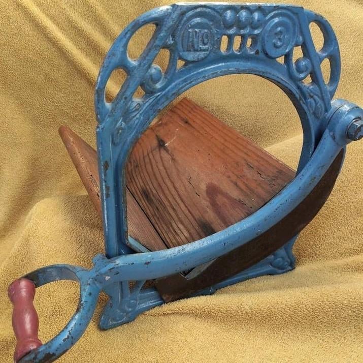 Antieke Broodsnijder - Decoratief en Functioneel, Ophalen of Verzenden