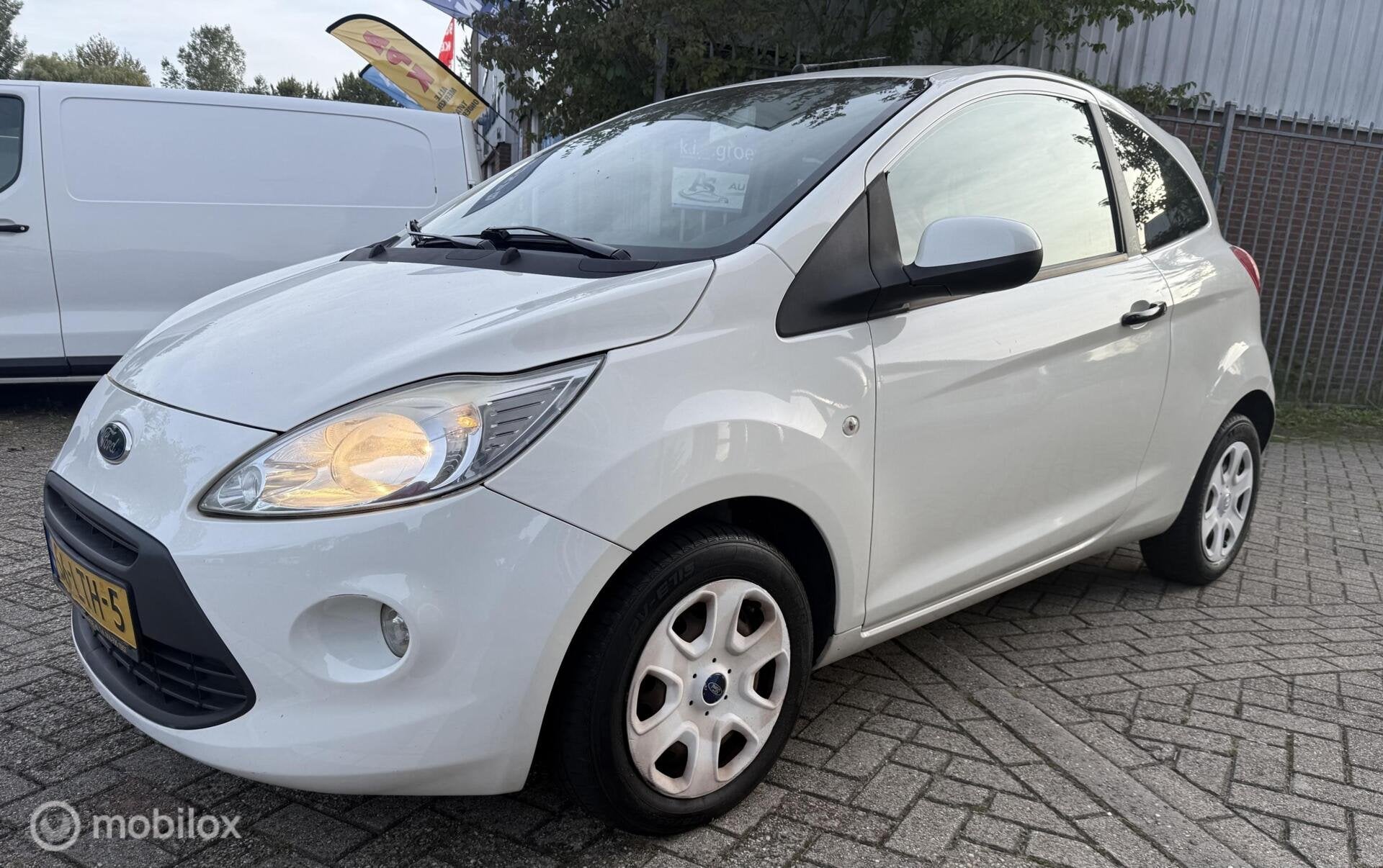 Ford Ka 1.2 Titanium X airco elek buitensp.nap 1 jaar apk, Auto's, Voorwielaandrijving, Gebruikt, 1242 cc, 4 cilinders