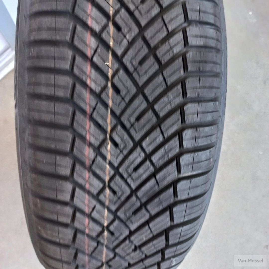 Continental ALLSeason Contact 2 205/55/R17 95V, Gebruikt, -, -, 17 inch