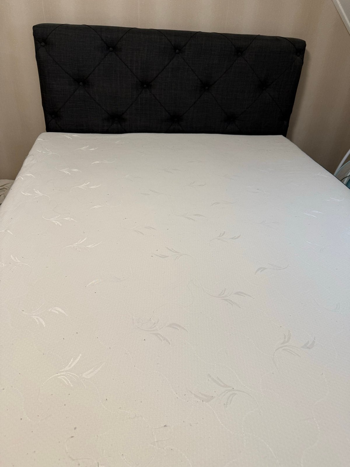 Boxspring 2-persoons met hoofdbord en matras, Gebruikt, Tweepersoons, Ophalen of Verzenden, 200 cm