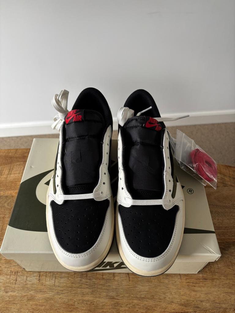 Nike Air Jordan 1 Low Travis Scott Olive – Maat 43, Overige kleuren, Verzenden, Nieuw, Sneakers of Gympen