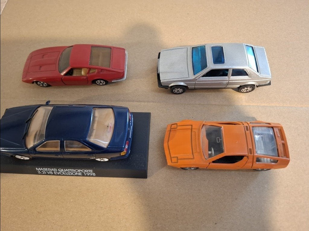4 stuks MASERATI  BiTurbo, Ghibli, Quattroporte 4 , en Bora, Hobby en Vrije tijd, Ophalen of Verzenden, Zo goed als nieuw, Auto
