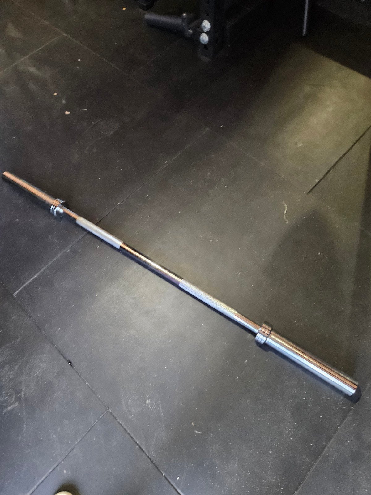 Barbell 120cm  hip thrust, curl, Sport en Fitness, Fitnessmaterialen, Ophalen, Zo goed als nieuw, Benen, Halterstangen