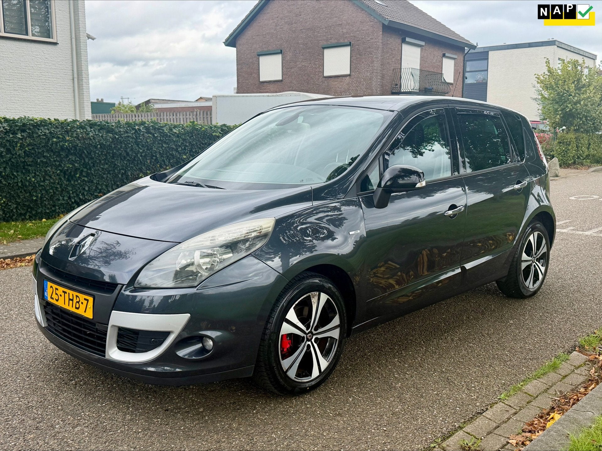Renault Scénic 1.4 TCe Bose - Nieuwe APK, Auto's, Voorwielaandrijving, Euro 5, Gebruikt, 1295 kg