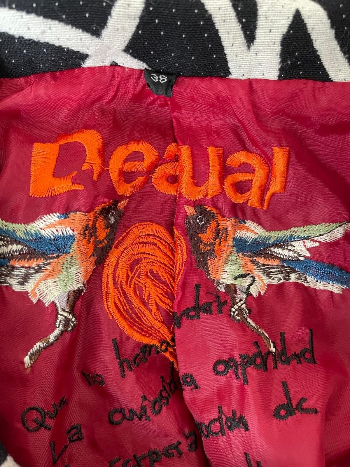 Desigual Jas Zwart Wit Maat 38/40 (M), Ophalen of Verzenden, Zo goed als nieuw, Maat 36 (S), Zwart
