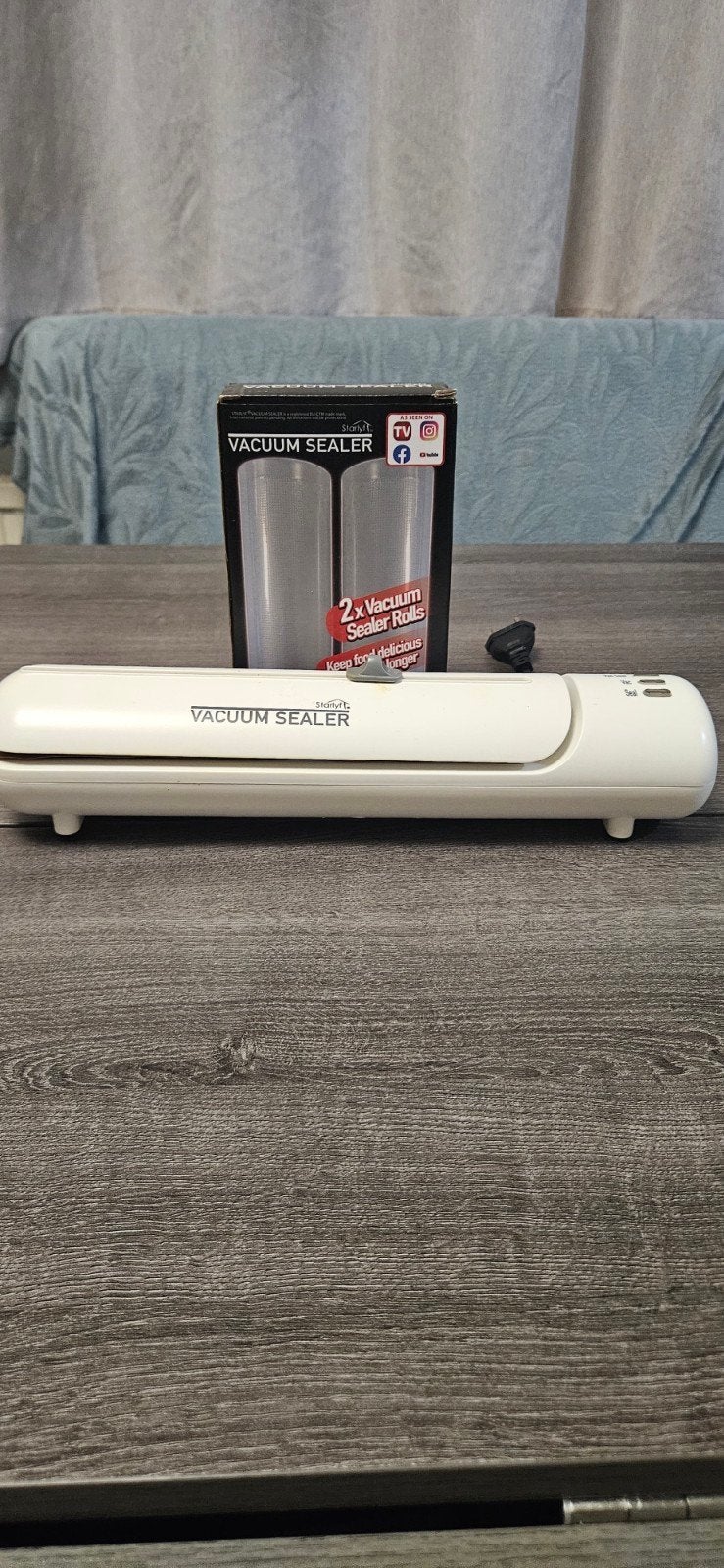 Starlyf Vacuum Sealer met 2 Rollen, Ophalen, Gebruikt