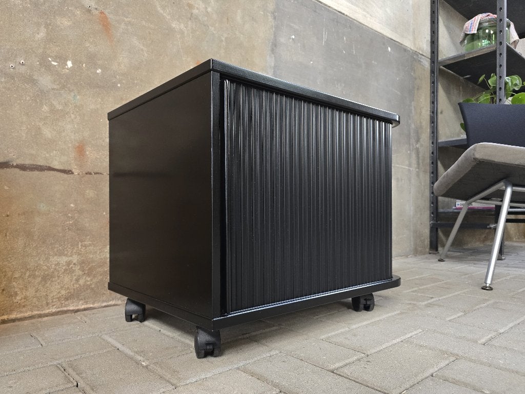 Jaren 80 Deens Design Dressoir | Denka Zwart Kleine Kast, Grenenhout, 25 tot 50 cm, Gebruikt, Met deur(en)