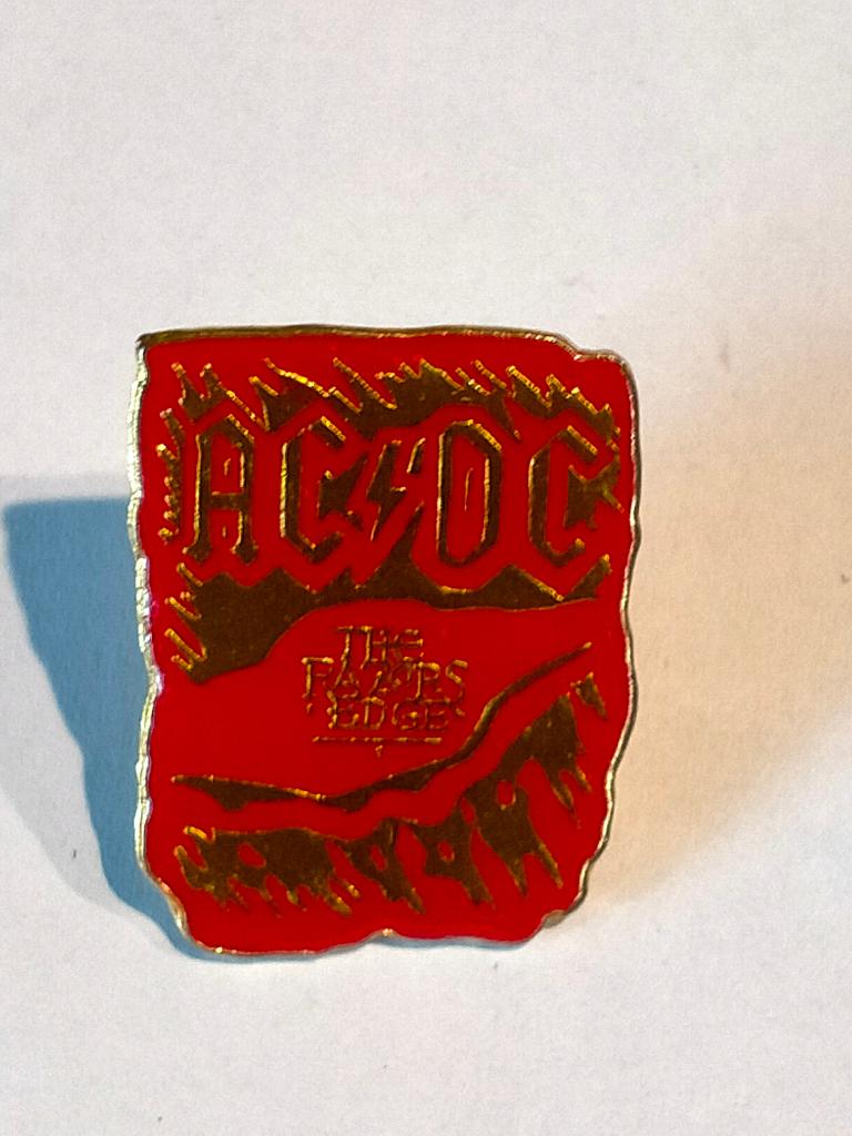 AC/DC AC DC Razors Edge vintage muziek rock logo pin RARE, Verzenden, Gebruikt