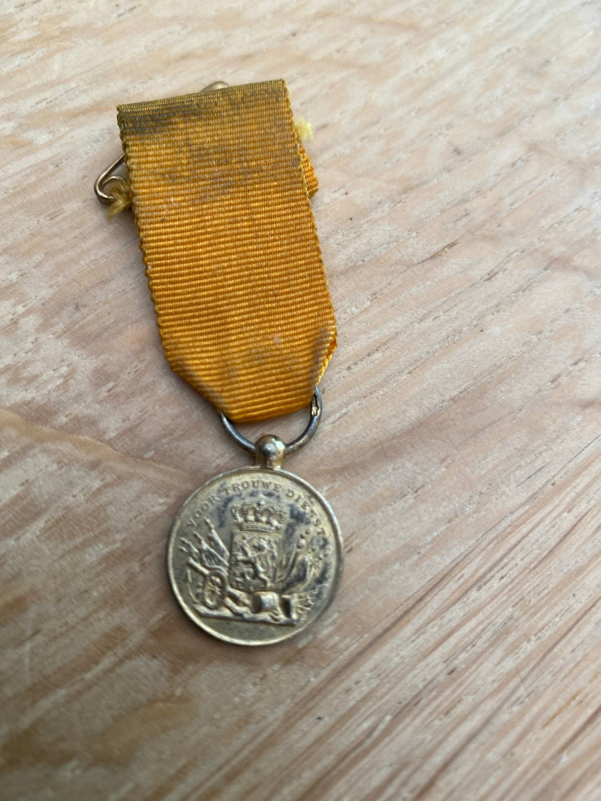 Oude Nederlandse Medaille 'Voor Trouwe Dienst', Ophalen of Verzenden, Overige materialen, Nederland