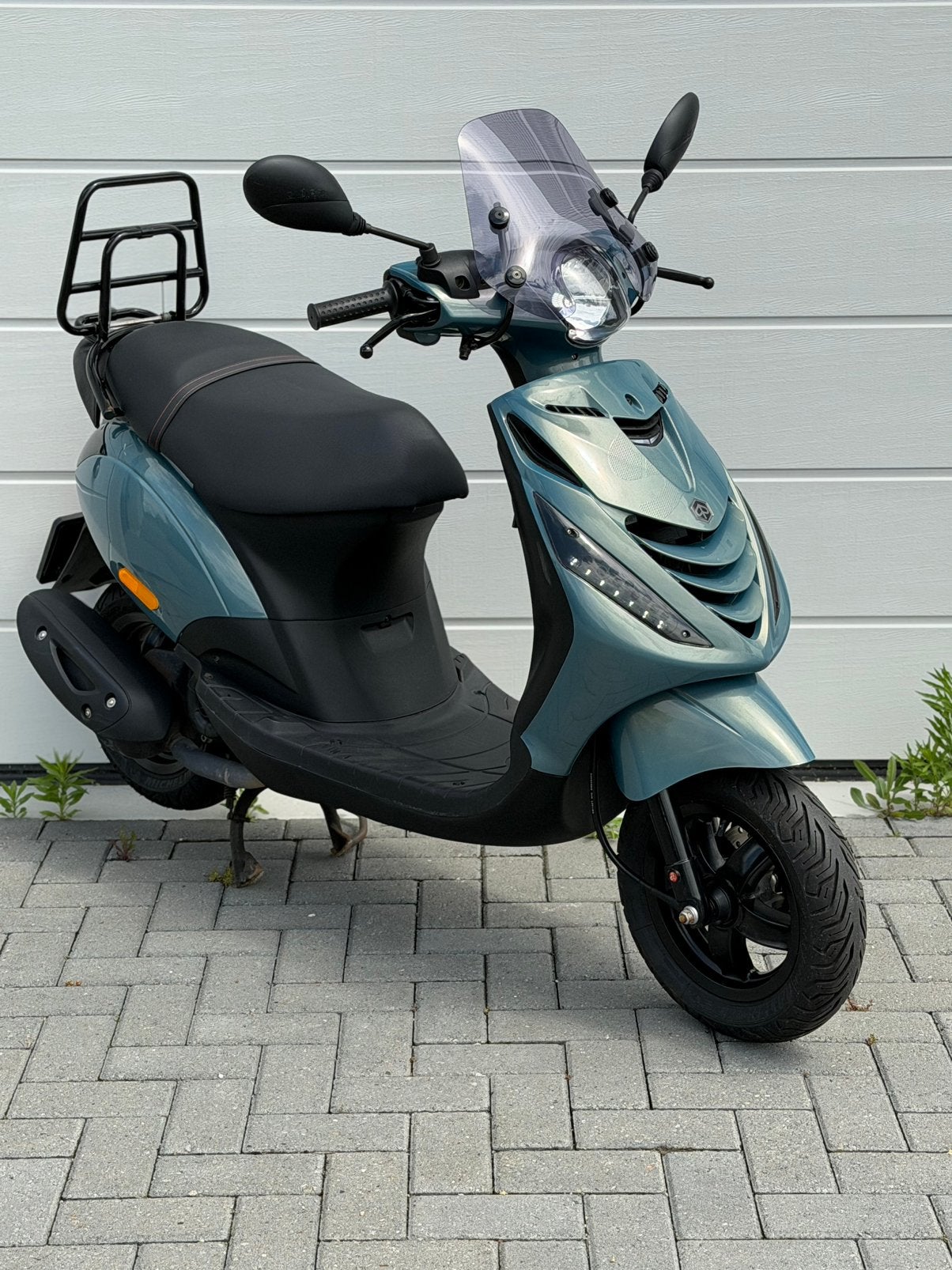 ⭐️Piaggio zip 2024 e5 licht blauw/ turquoise garantie!⭐️, Ophalen, Zo goed als nieuw, Benzine, Overige modellen