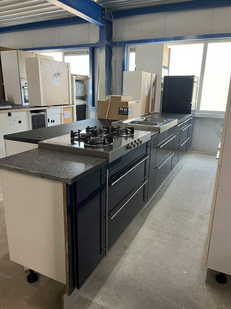Keuken Compleet met APP 120Keukens op voorraad Nr. 3011, Ophalen, Zo goed als nieuw, Enkelwandige keuken, Greeploos