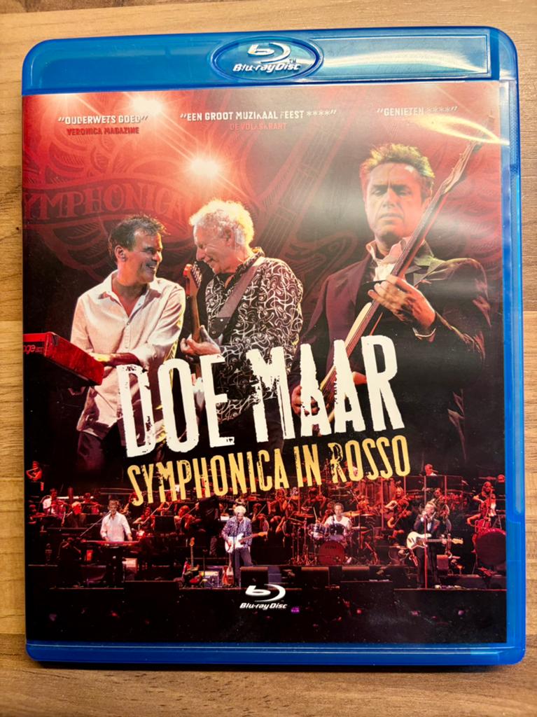 Doe Maar - Symphonica in Rosso 2013 Blu-ray Live (Geen 4K), Cd's en Dvd's, Blu-ray, Ophalen, Zo goed als nieuw, Muziek en Concerten